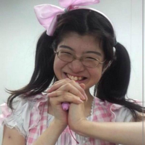 芸能人のツインテールを貼るトピ