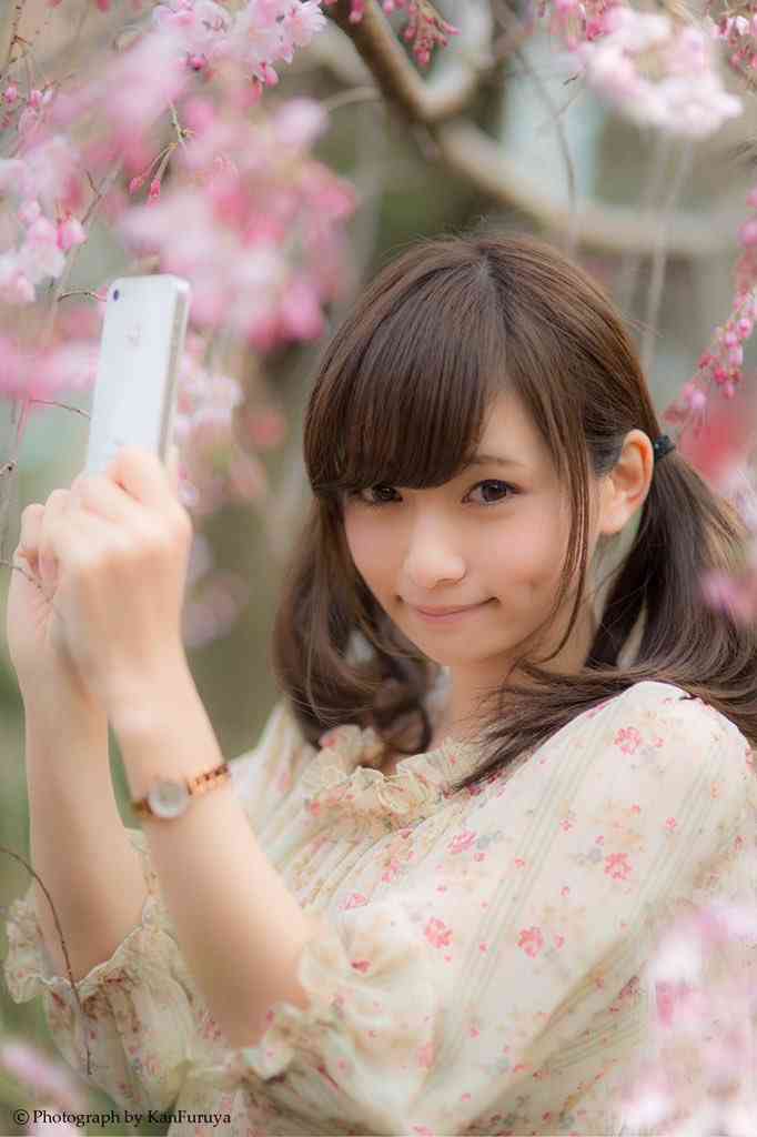 芸能人のツインテールを貼るトピ