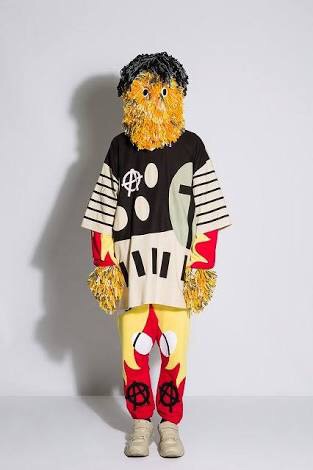 奇抜な服の画像を貼るトピ