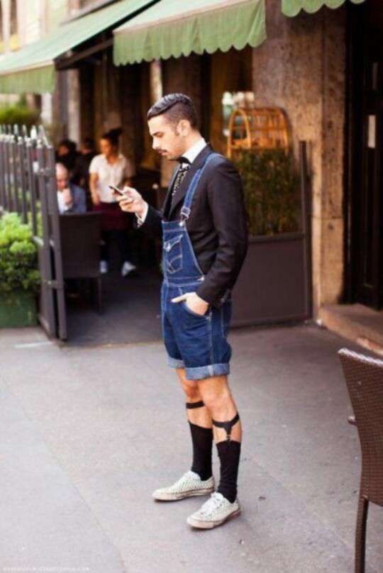 奇抜な服の画像を貼るトピ