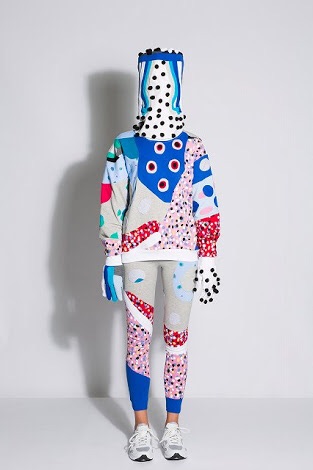 奇抜な服の画像を貼るトピ