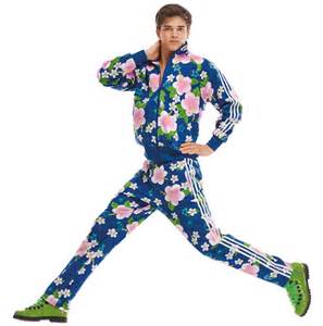 奇抜な服の画像を貼るトピ