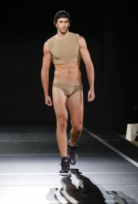 奇抜な服の画像を貼るトピ