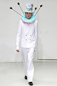 奇抜な服の画像を貼るトピ