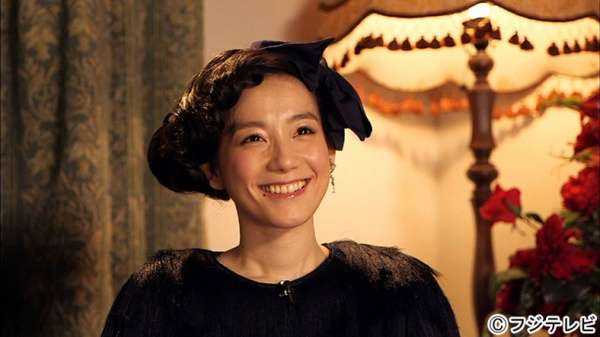 篠原ともえの“おでこ全開”ツインテールに「反則なほど可愛い」