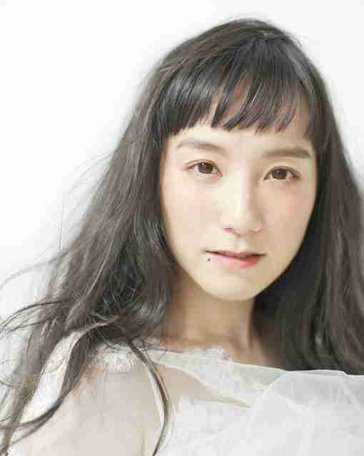 篠原ともえの“おでこ全開”ツインテールに「反則なほど可愛い」