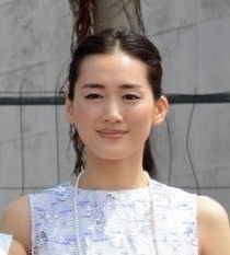 デコ出しが似合う女性タレント画像