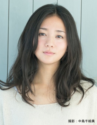デコ出しが似合う女性タレント画像