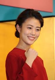 デコ出しが似合う女性タレント画像