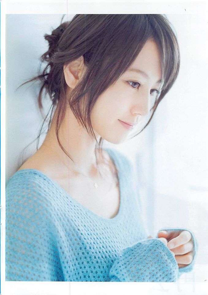 デコ出しが似合う女性タレント画像