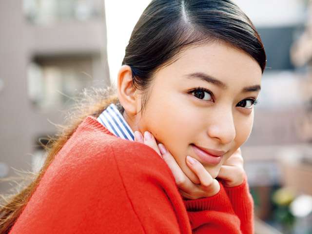 デコ出しが似合う女性タレント画像