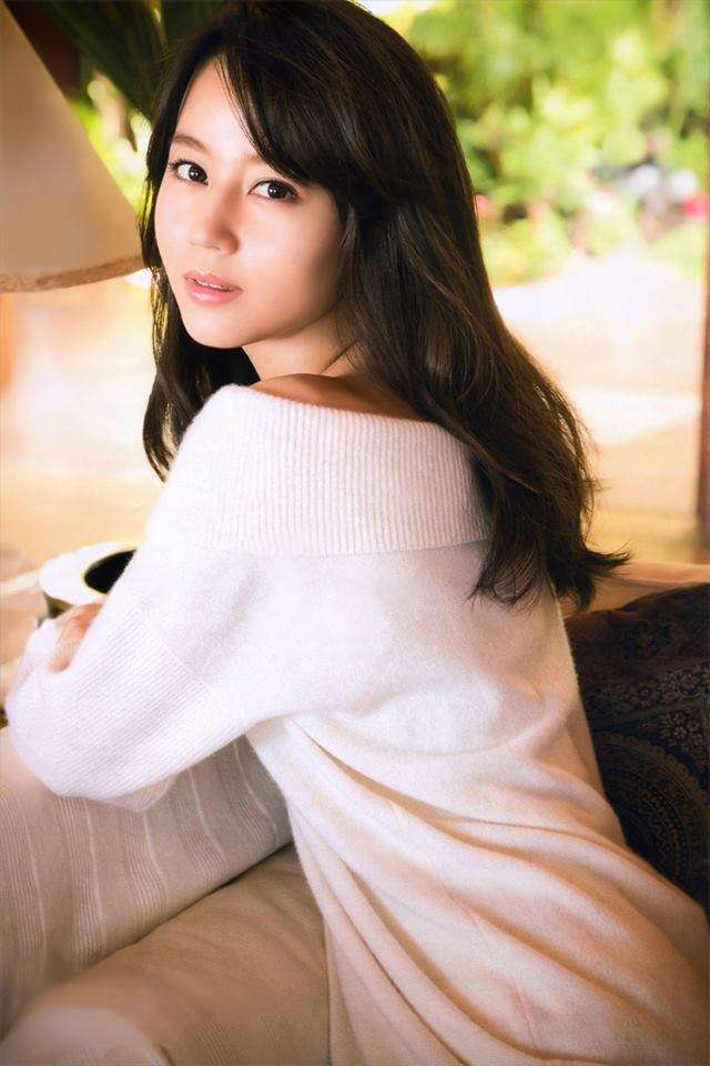 デコ出しが似合う女性タレント画像