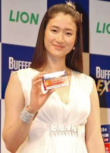 加護亜依、ホクロ巨大化し「気になる」