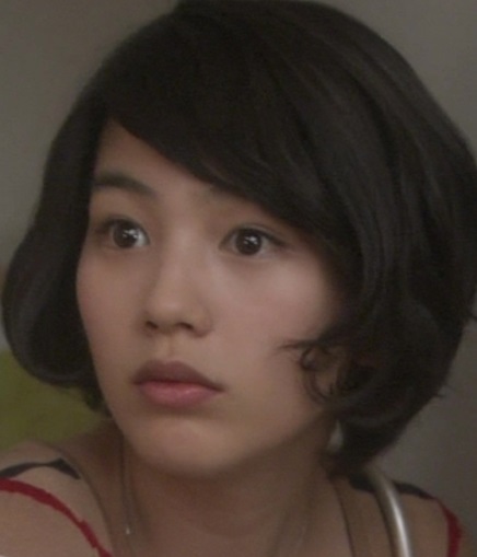 能年玲奈“節分劇場”にファン歓喜、10枚以上の連続写真で豆まき報告。