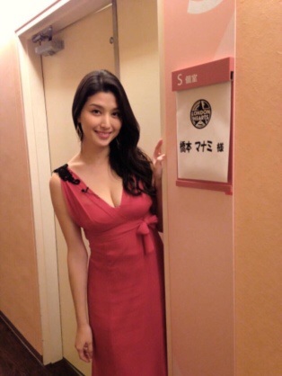 着ている服で男性の態度変わりますか？