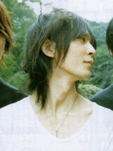 喉仏が好きな人