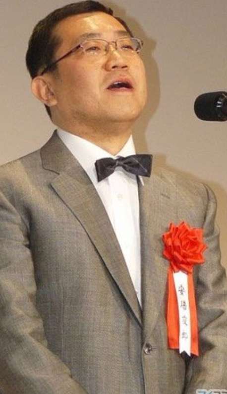 漫画家の顔写真を貼るトピ