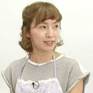 鈴木亜美のスペシャルライブにネットでは酷評の声も「衣装キツイ」