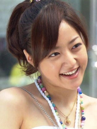 有名人のポニーテール画像を貼るトピ