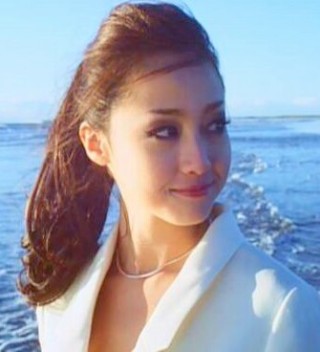 有名人のポニーテール画像を貼るトピ