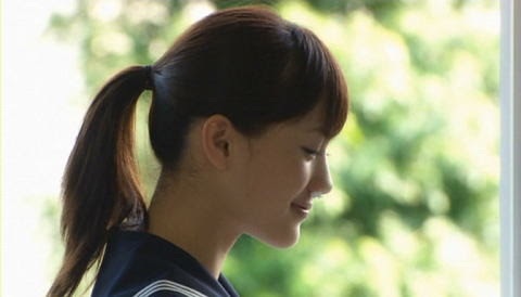 有名人のポニーテール画像を貼るトピ