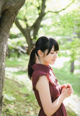 有名人のポニーテール画像を貼るトピ