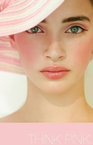 ピンクが似合う女性の特徴