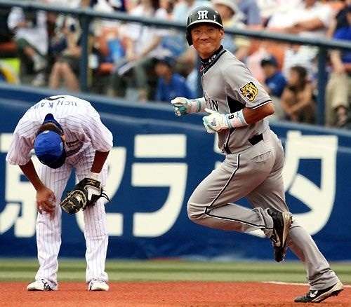 阪神タイガース好きな人ー!