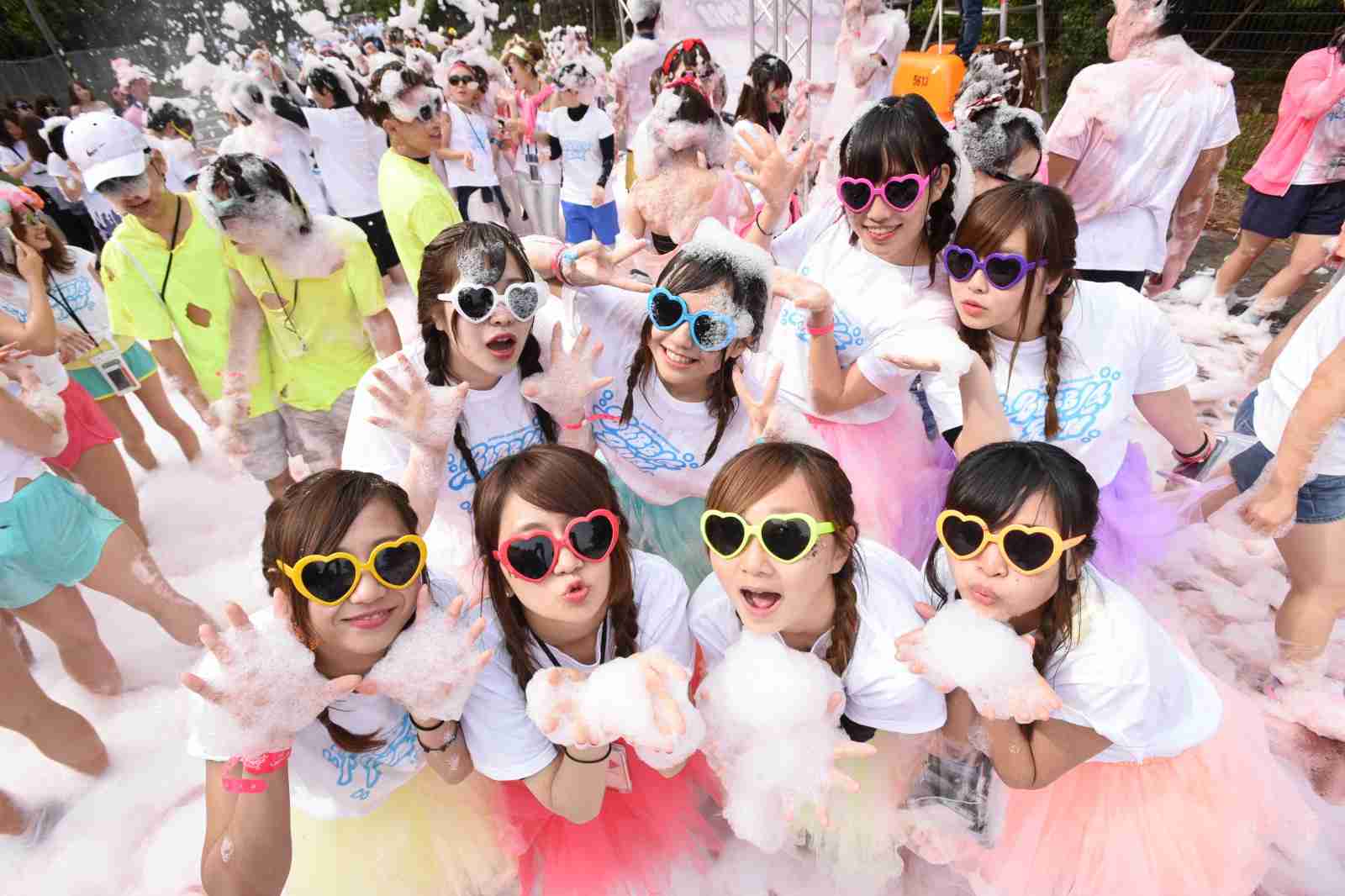 「バブルラン2016」大阪で開催決定 野外バブルパーティーで大盛り上がり!