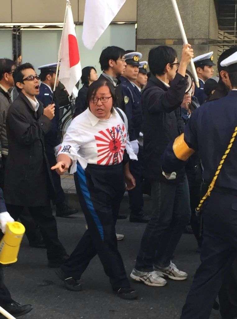一緒に歩きたくない人の特徴