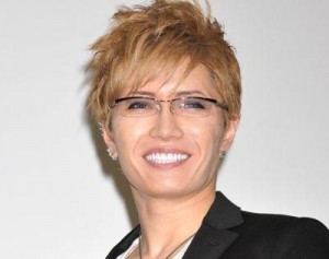 GACKT、鍛えあげた腹筋披露  ファン「触らせて下さい」