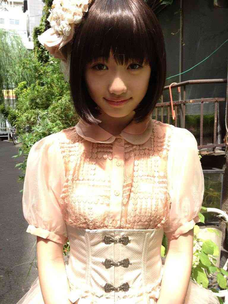 モーニング娘。’16工藤遥、写真集でビキニ姿「ビジュアル担当として責任を」
