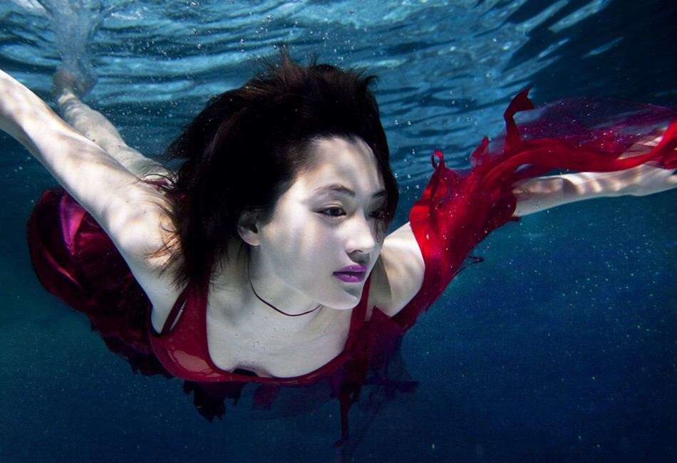 【画像】水も滴るいい男、いい女