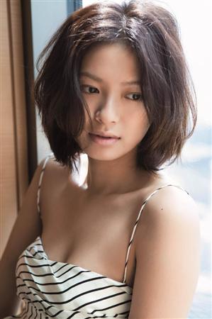 榮倉奈々、筋トレで鍛えた美ボディ披露「自信につながりました」