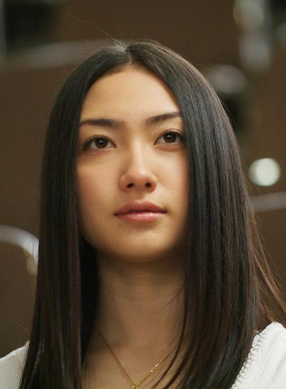 ロングヘアが似合う芸能人