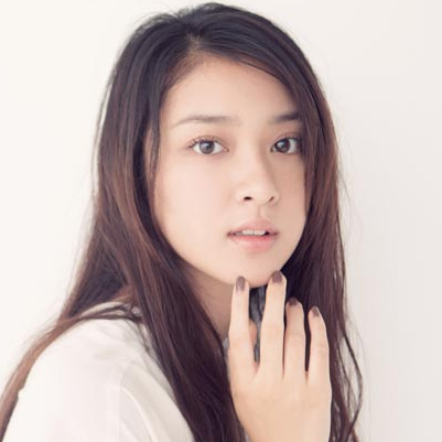 ロングヘアが似合う芸能人