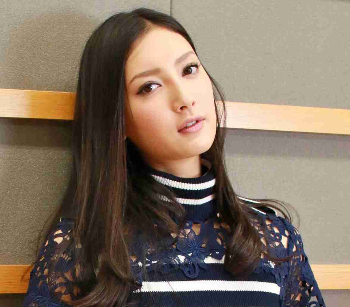 ロングヘアが似合う芸能人