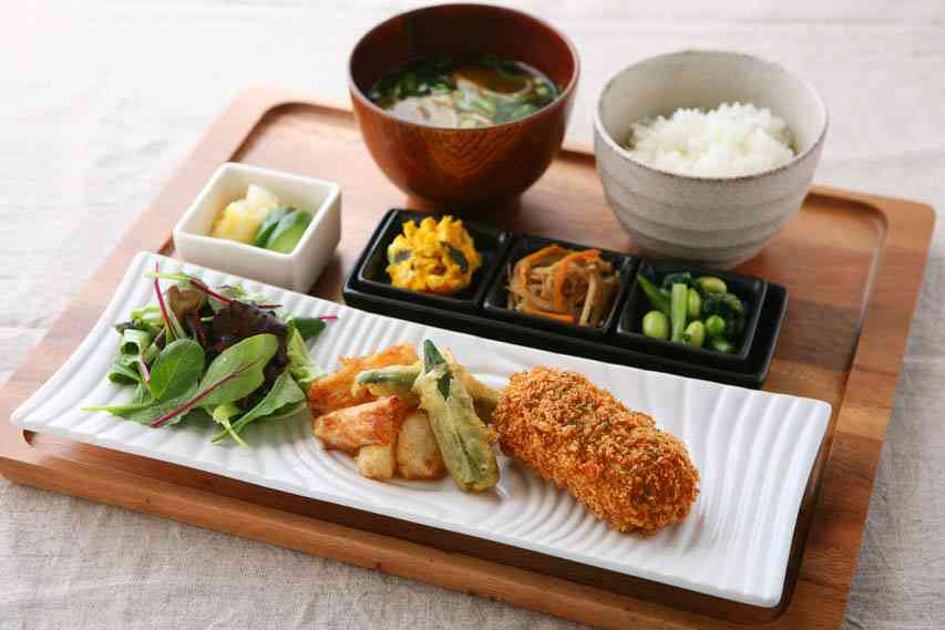 【画像】1000円以内で食べたい!好きな外ごはん!!