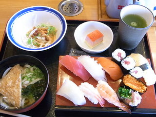 【画像】1000円以内で食べたい!好きな外ごはん!!