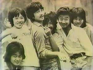 初期の頃のアーティスト画像を貼るトピ