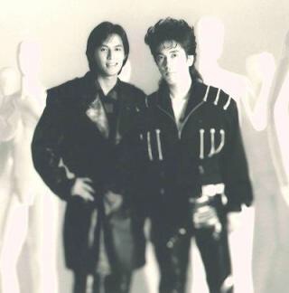 初期の頃のアーティスト画像を貼るトピ