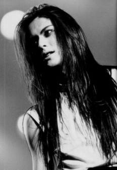 初期の頃のアーティスト画像を貼るトピ