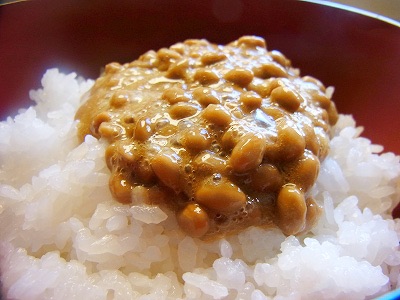 お昼だけど、これ食べたい？食べたくない？