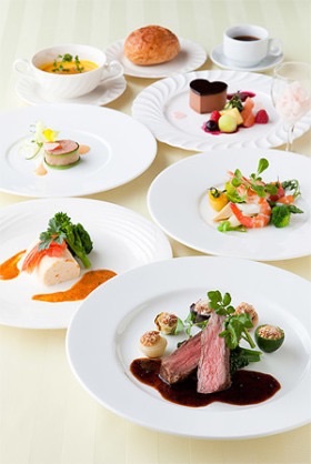 お昼だけど、これ食べたい？食べたくない？