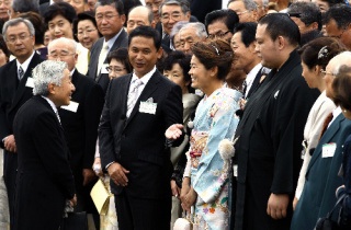 皇太子さまご夫妻と愛子さま、岡田准一とともに「エヴェレスト」チャリティ試写へ