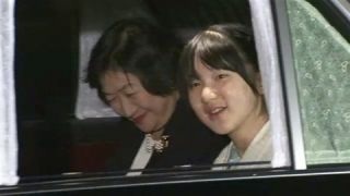 皇太子さまご夫妻と愛子さま、岡田准一とともに「エヴェレスト」チャリティ試写へ