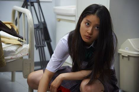 山崎賢人とデート報道の土屋太鳳、ブログで意味深…「お伝えしたいことがある」