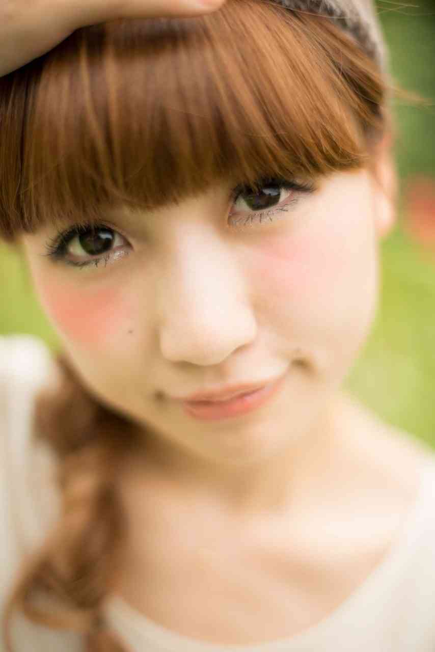 カラコンしている芸能人の画像
