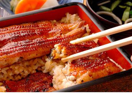 明日何食べますか？食べたいですか？