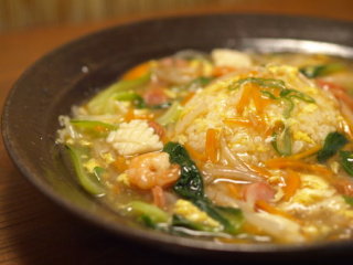 明日何食べますか？食べたいですか？